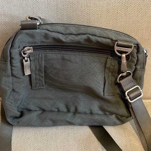 Baggallini Crossbody Or Belt Bag - Picture 2 of 7